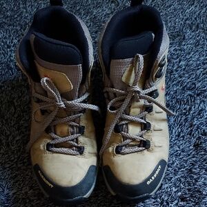 Garmont Vibram Women's Leather Tan Hiking Boots